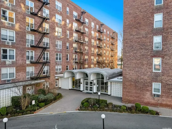 54-44 Litttle Neck Parkway #3P, Little Neck, NY 11362
