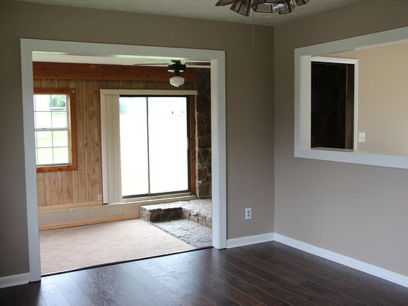 4th image of 123 Meadowview Ln