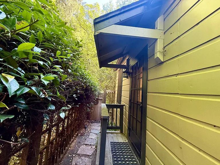 271 Madrone Ave #A — Photo 22