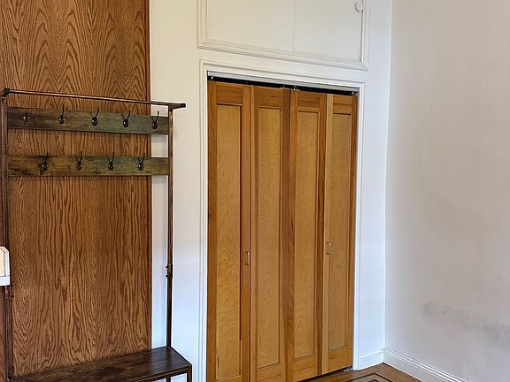 3rd image of 273 Henry St APT 7