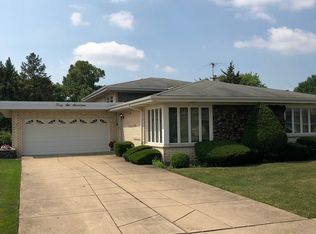 4617 W 105th Pl, Oak Lawn, IL 60453