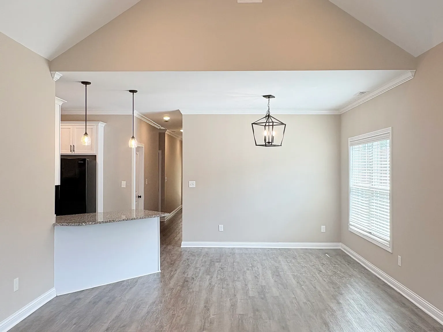 3 bed, 1319 sqft, $1,795 — Photo 3