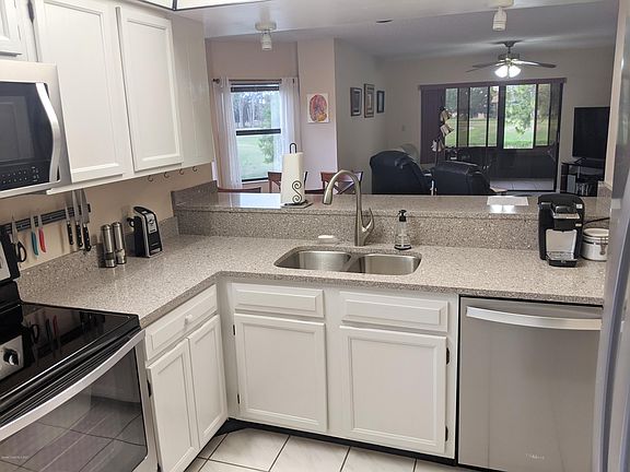 4th image of 3556 Muirfield Dr #3