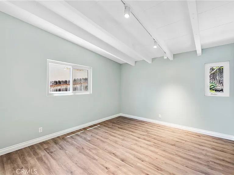 1435 Bluebird Canyon Dr — Photo 19