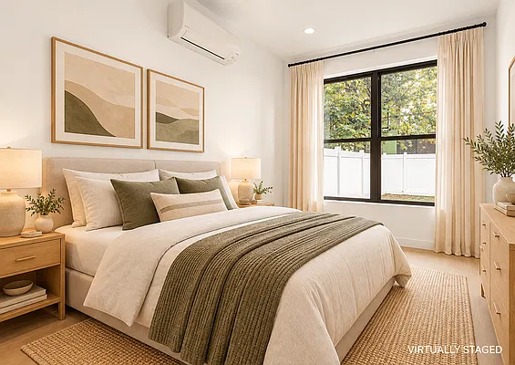 Bedroom, photo 1