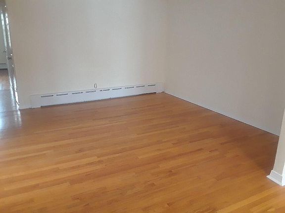 3rd image of 3283 Spencer Dr