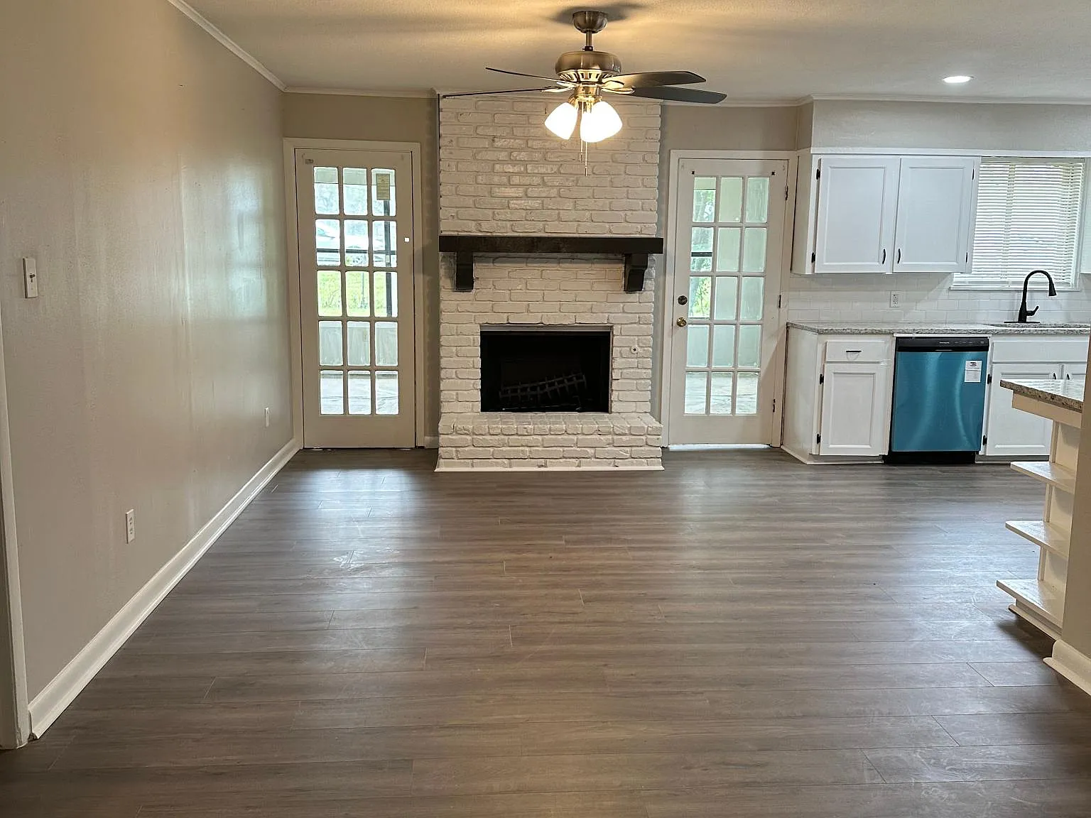 3 bed, 1.5 bath, 1480 sqft, $1,425 — Photo 3
