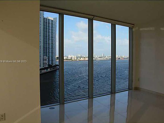 4th image of 465 Brickell Ave APT 2902