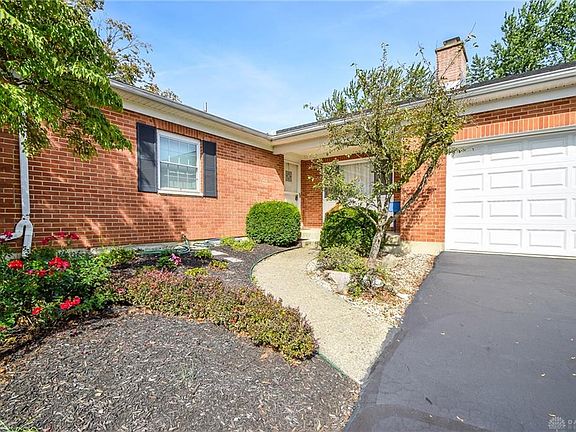 5th image of 601 Bradfield Dr