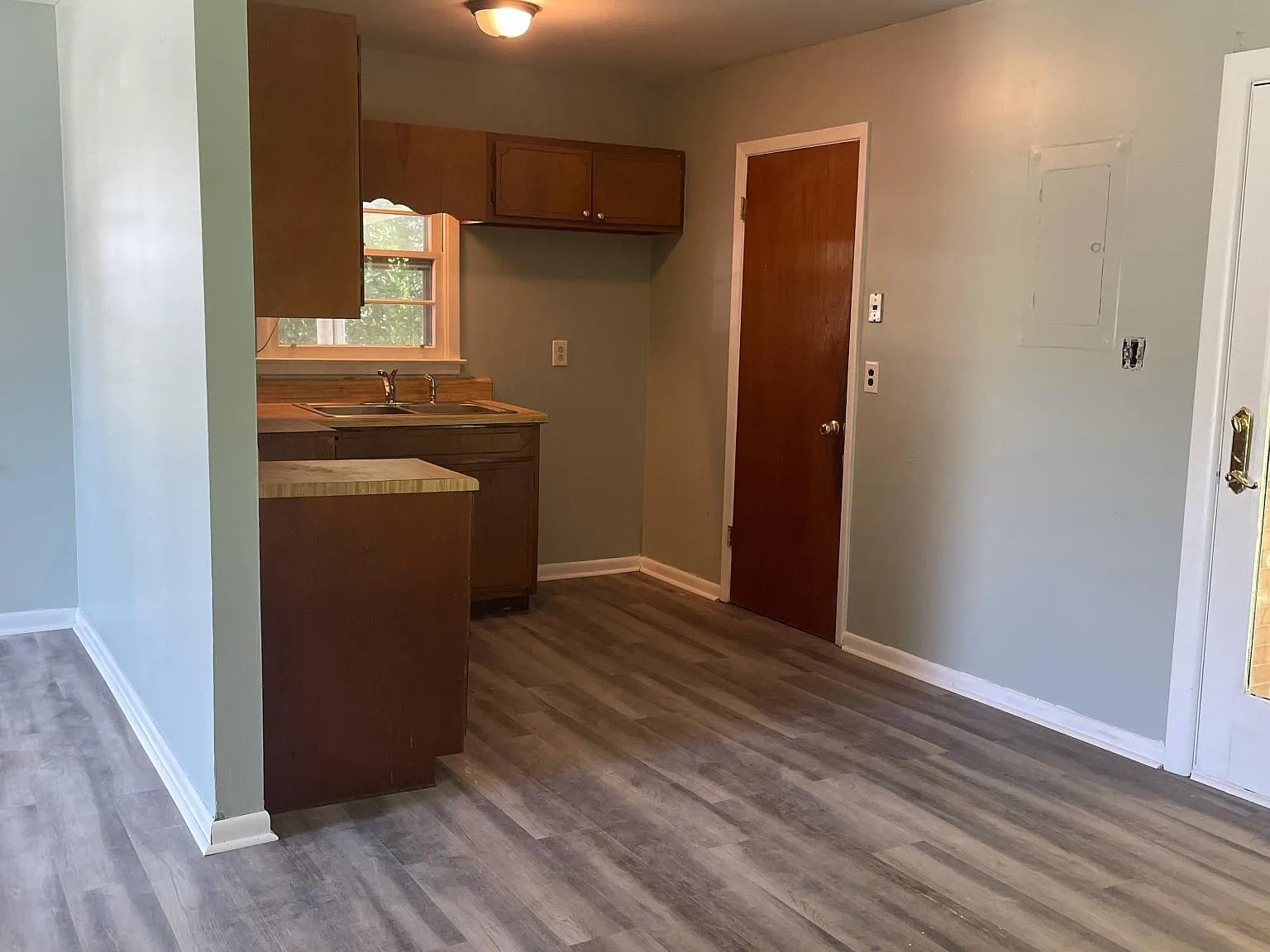 3 bed, 988 sqft, $1,395 — Photo 4