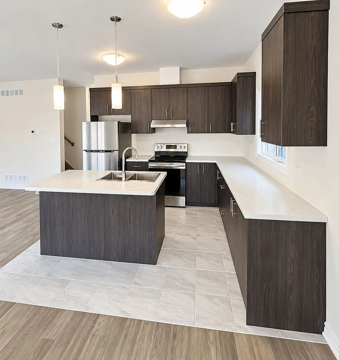 3 bed, $2,500 — Photo 3