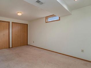 2506 Tea Rose Dr, Valparaiso, IN 46383