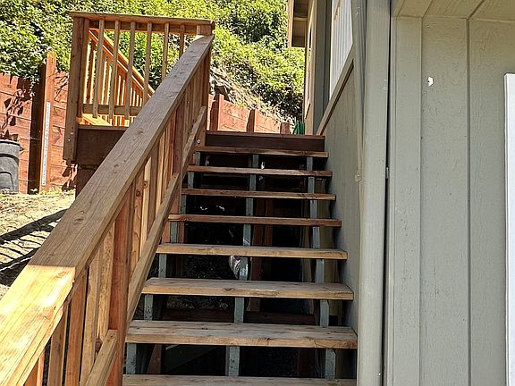 5th image of 305 Treasure Island Dr #B