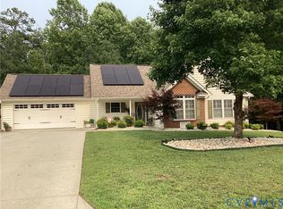 11611 Hillside Rd, Chester, VA 23831