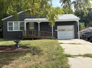 307 SW Noel St, Lees Summit, MO 64063