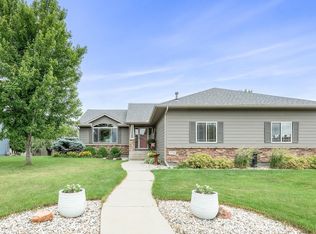 1712 S Kinderhook Ave, Sioux Falls, SD 57106