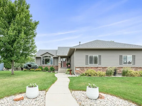 1712 S Kinderhook Ave, Sioux Falls, SD 57106
