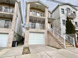 216 Kearney Ave #1, Jersey City, NJ 07305