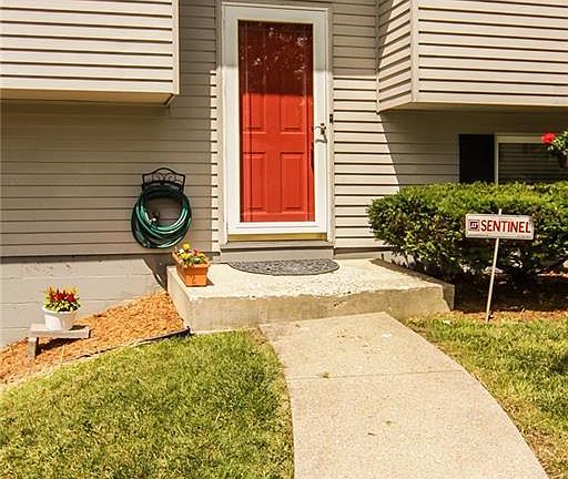 2nd image of 2716 N Pawnee Dr