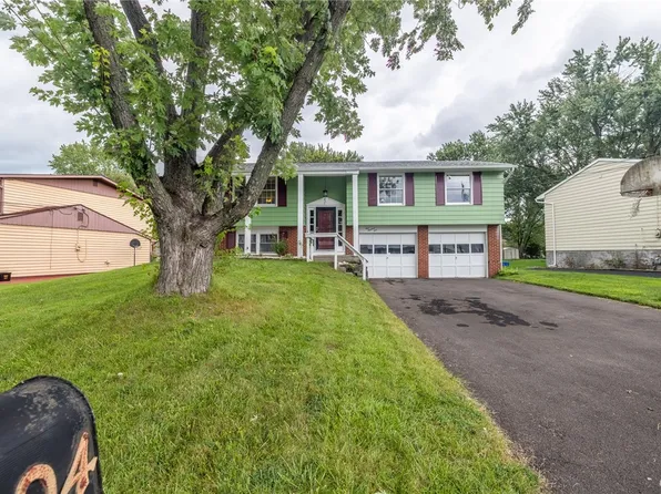 104 Stillwater Dr, East Syracuse, NY 13057