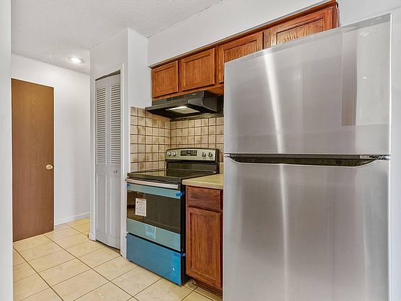 5th image of 39554 Old Dominion Dr