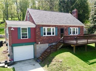 709 Circle Dr, Elizabeth, PA