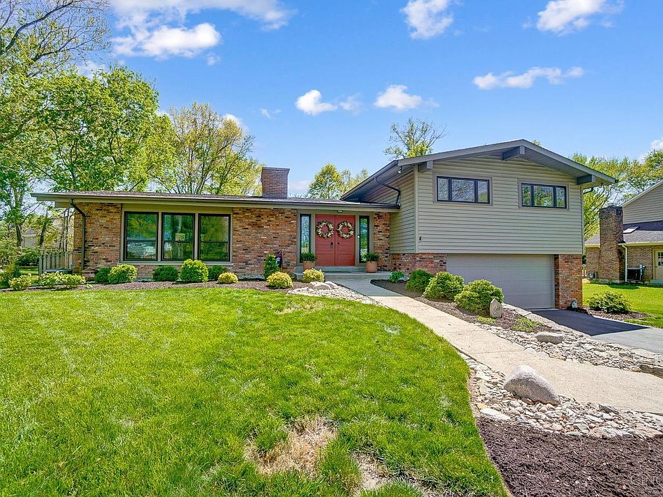 1st image of 9059 Foxhunter Ln
