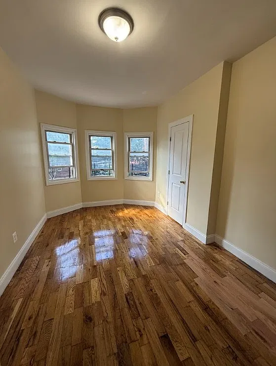 4 bed, 1065 sqft, $3,600 — Photo 1