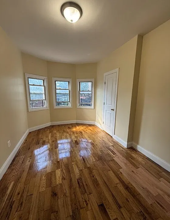 639 Jefferson Pl #2