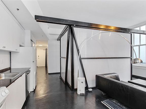 5th image of 334 Carondelet St APT 304