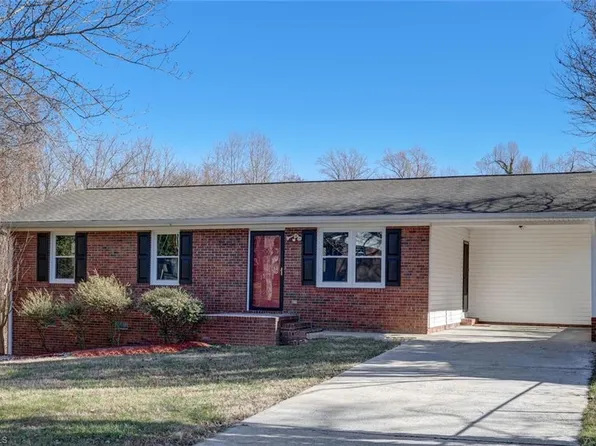 511 Staples St, Reidsville, NC 27320