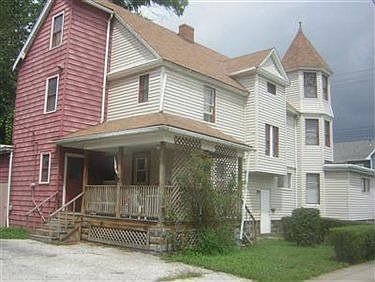 2nd image of 2003 Denison Ave