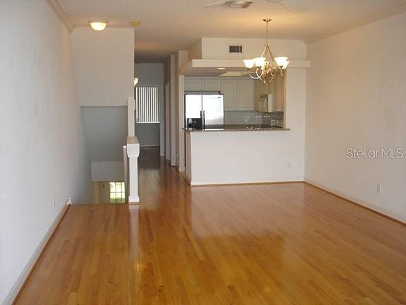 3rd image of 139 Brent Cir