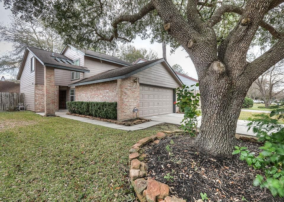 1st image of 16818 Shrub Oak Dr