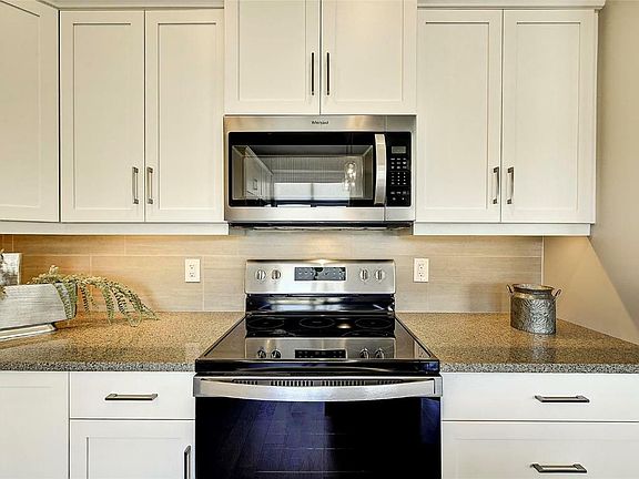 3rd image of 1165 Sutherland Ave #401