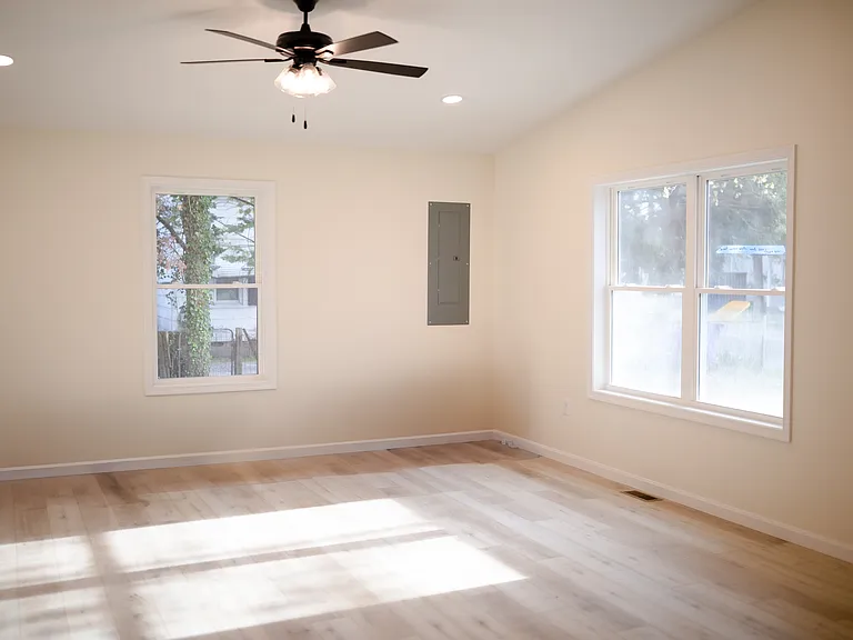 520 N Porter St — Photo 4