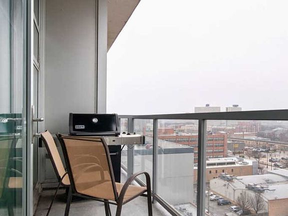 5th image of 1620 S Michigan Ave Unit 919