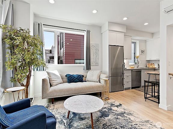 5th image of 716 11th Avenue E #B