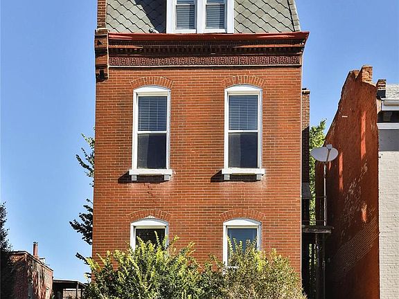 3rd image of 1921 Arsenal St