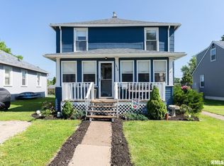 1814 Cody St, Bettendorf, IA 52722