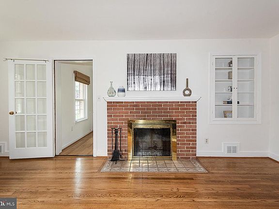 5th image of 4421 1st St S