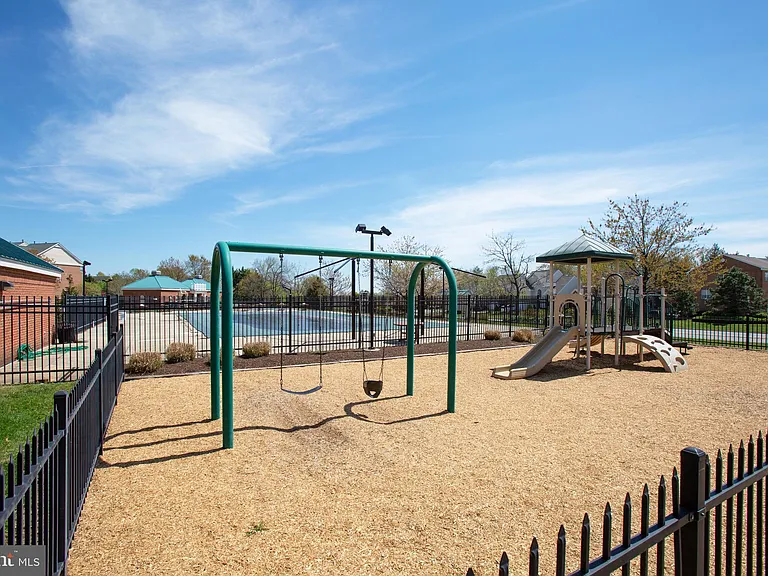 500 Belmont Bay Dr #110 — Photo 49