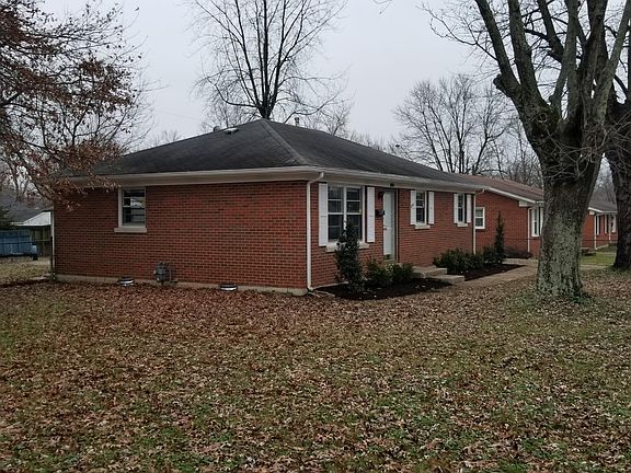 3rd image of 1840 Courtland Dr