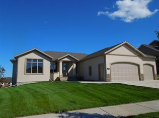 4613 Granite Dr, Bismarck, ND 58503