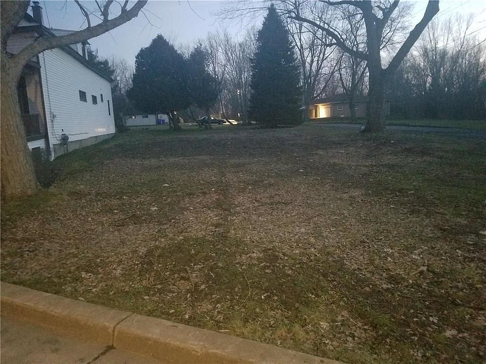 1st image of 30 Race St