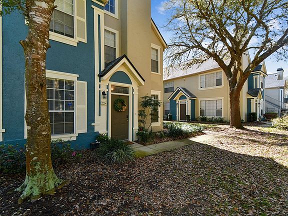 3rd image of 13703 Richmond Park Dr N APT 2204