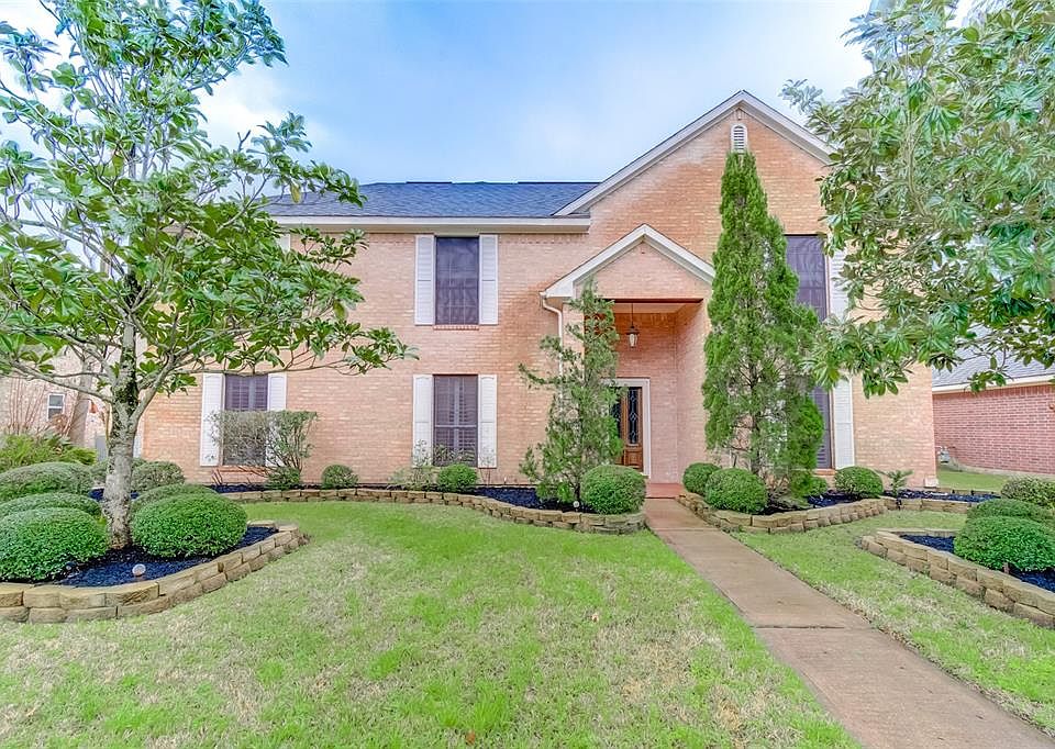 1st image of 2713 Briar View Dr