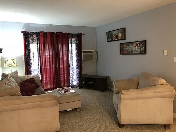 5th image of 43 Saint Kolbe Dr APT B