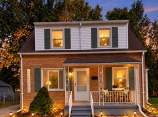 29744 Balmoral St, Garden City, MI 48135