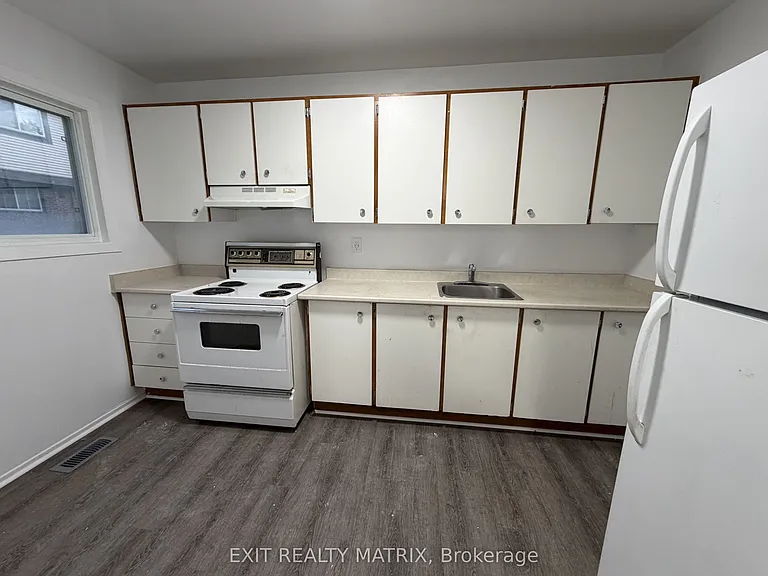2622 Pimlico Cres #123 — Photo 3